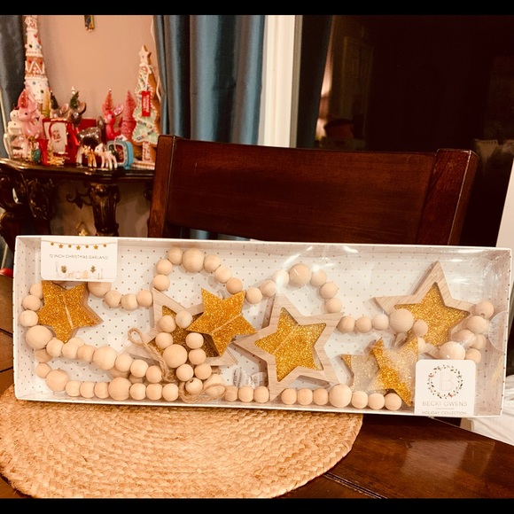 Christmas Wood Garland - Picture 2 of 5